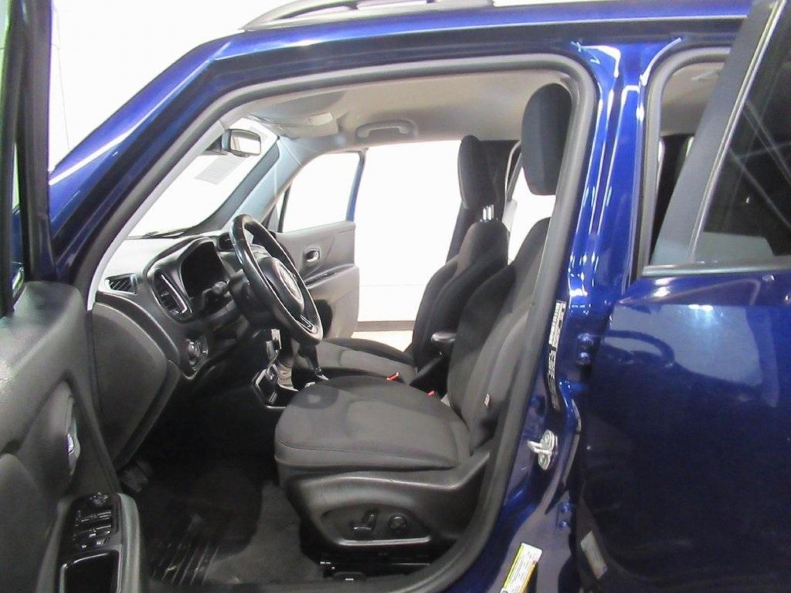 2020 Jetset Blue Clearcoat /Black Jeep Renegade Latitude (ZACNJABB7LP) with an 2.4L I4 engine, Automatic transmission, located at 15300 Midway Rd., Addison, TX, 75001, (972) 702-0011, 32.958321, -96.838074 - Photo #13