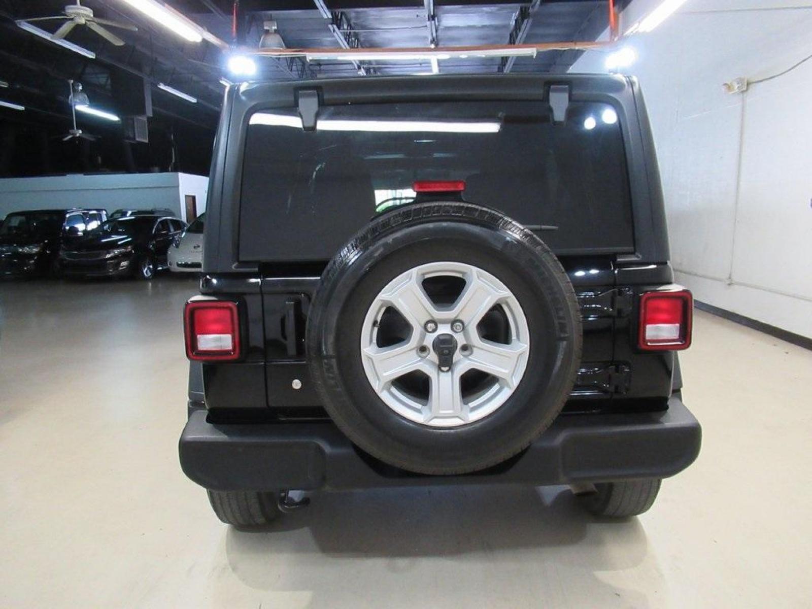 2018 Black Clearcoat /Black Jeep Wrangler Unlimited Sport (1C4HJXDG7JW) with an 3.6L V6 24V VVT engine, Automatic transmission, located at 15300 Midway Rd., Addison, 75001, (972) 702-0011, 32.958321, -96.838074 - Photo #7