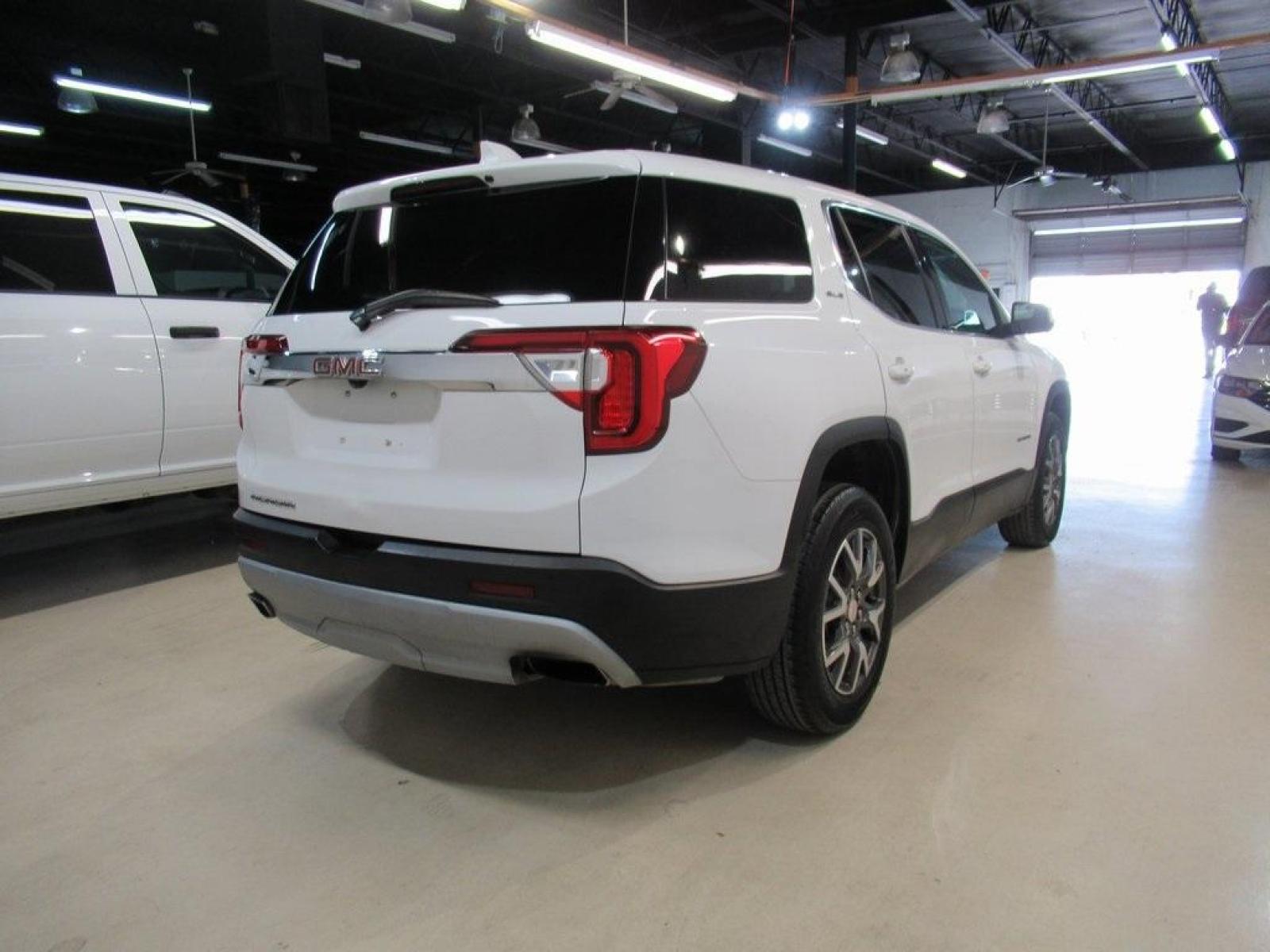2020 Summit White /Jet Black GMC Acadia SLE (1GKKNKLSXLZ) with an 3.6L V6 SIDI engine, Automatic transmission, located at 15300 Midway Rd., Addison, 75001, (972) 702-0011, 32.958321, -96.838074 - HOME OF THE NO HAGGLE PRICE - WHOLESALE PRICES TO THE PUBLIC!! Backup Camera, Acadia SLE, 4D Sport Utility, 3.6L V6 SIDI, 9-Speed Automatic, FWD, Summit White, Jet Black Cloth.<br><br>Summit White 2020 GMC Acadia SLE<br><br>Recent Arrival! 19/27 City/Highway MPG<br><br><br>At Midway Auto Group, we s - Photo #8
