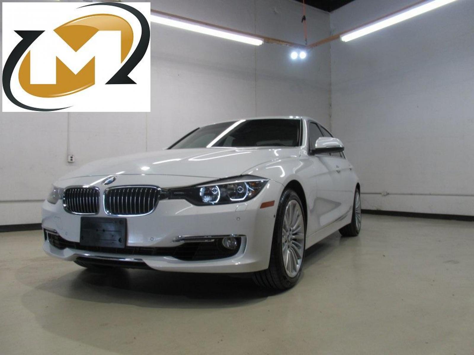 2012 Alpine White /Beige BMW 3 Series 328i (WBA3A5C50CF) with an 2.0L 4-Cylinder DOHC 16V Turbocharged engine, Automatic transmission, located at 15300 Midway Rd., Addison, 75001, (972) 702-0011, 32.958321, -96.838074 - Photo #0