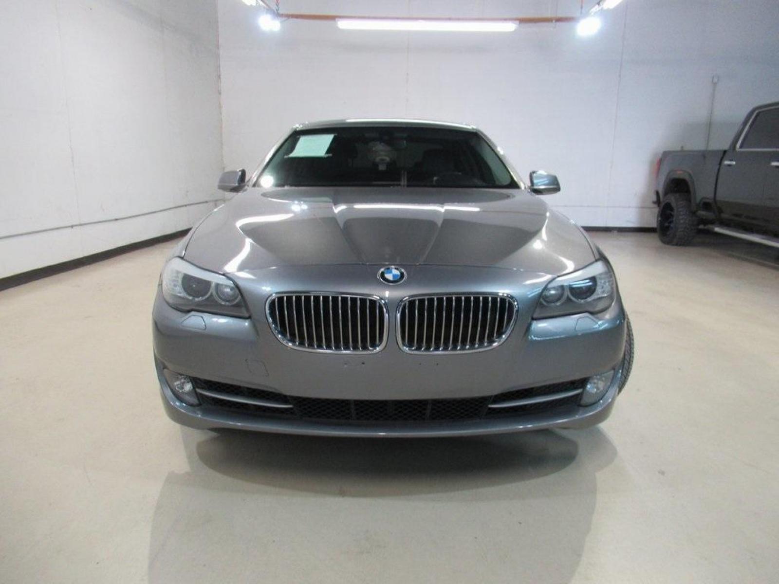 2012 Space Gray Metallic /Black BMW 5 Series 528i xDrive (WBAXH5C59CD) with an 2.0L I4 engine, Automatic transmission, located at 15300 Midway Rd., Addison, 75001, (972) 702-0011, 32.958321, -96.838074 - HOME OF THE NO HAGGLE PRICE - WHOLESALE PRICES TO THE PUBLIC!! 528i xDrive, 4D Sedan, 2.0L I4, 8-Speed Automatic, AWD, Space Gray Metallic, Black Leather.<br><br>Space Gray Metallic 2012 BMW 5 Series 528i xDrive<br><br>22/32 City/Highway MPG<br><br>Awards:<br> * Ward's 10 Best Engines * 2012 KBB. - Photo #1