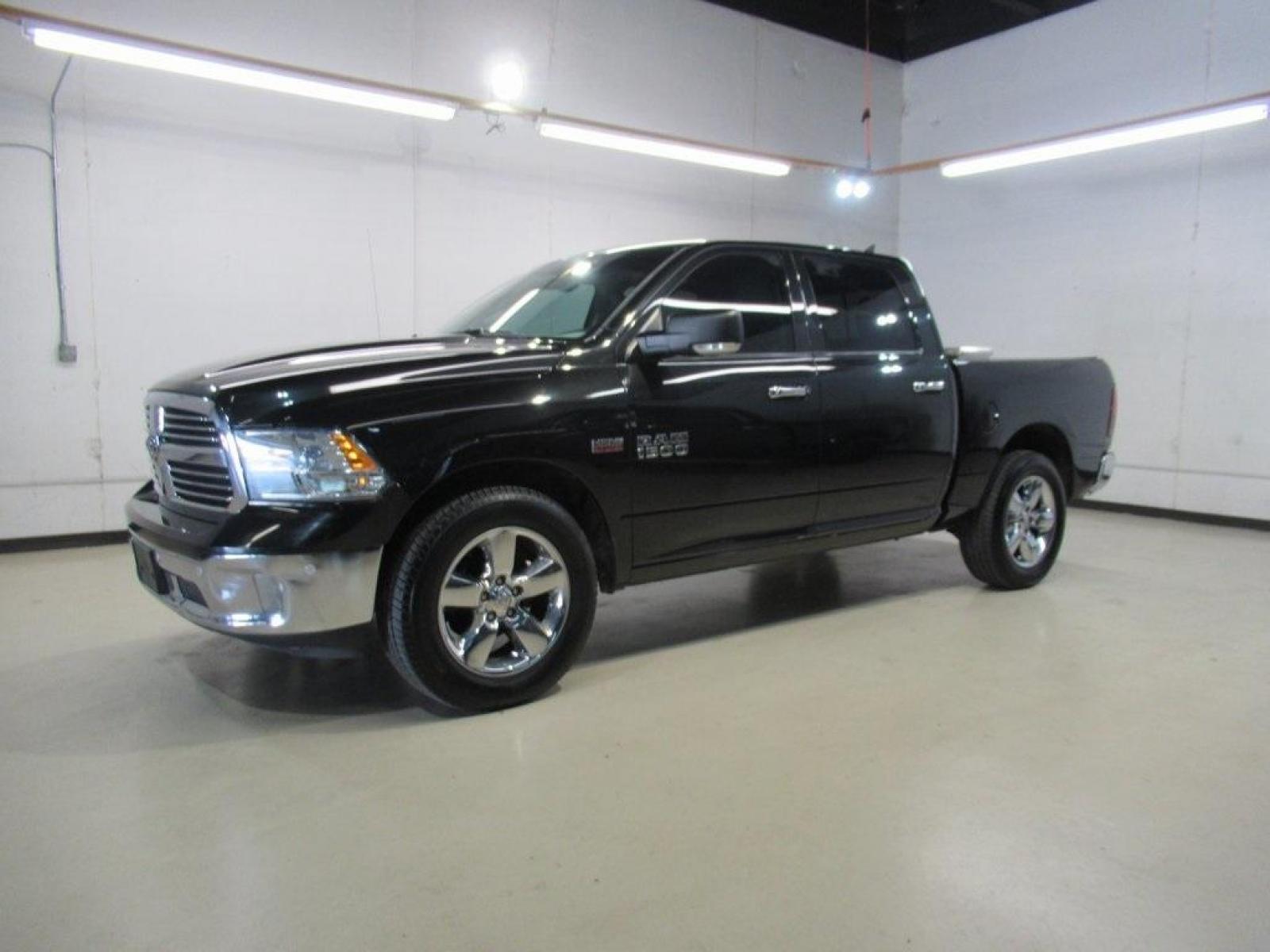 2016 Brilliant Black Crystal Pearlcoat /Diesel Gray/Black Ram 1500 Lone Star (1C6RR6LTXGS) with an HEMI 5.7L V8 Multi Displacement VVT engine, Automatic transmission, located at 15300 Midway Rd., Addison, 75001, (972) 702-0011, 32.958321, -96.838074 - HOME OF THE NO HAGGLE PRICE - WHOLESALE PRICES TO THE PUBLIC!! Bluetooth, Hands Free Connectivity, Navigation, Backup Camera, 1500 Lone Star, 4D Crew Cab, HEMI 5.7L V8 Multi Displacement VVT, 8-Speed Automatic, RWD, Brilliant Black Crystal Pearlcoat, Diesel Gray/Black Cloth.<br><br>Brilliant Black C - Photo #4